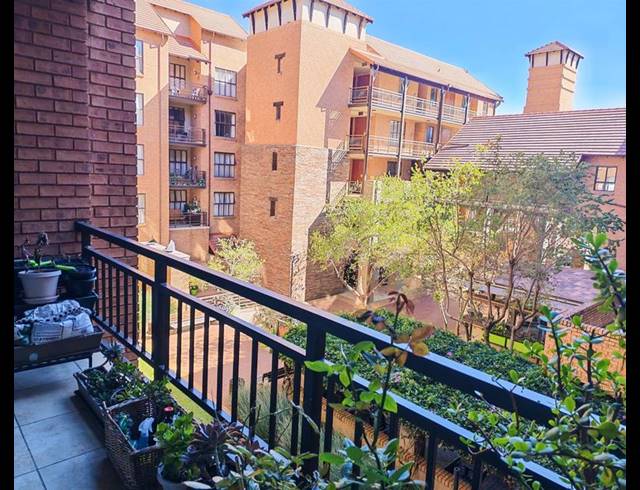 1 BEDROOM APARTMENT FOR SALE IN NEWLANDS